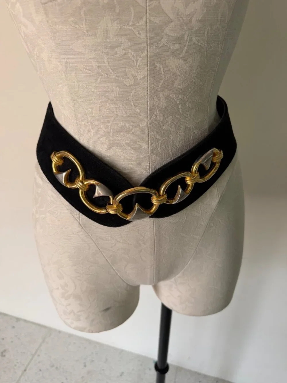 Vintage Womens Suede Two Tone Metal Statement Wide Waist Cinch Belt One Size